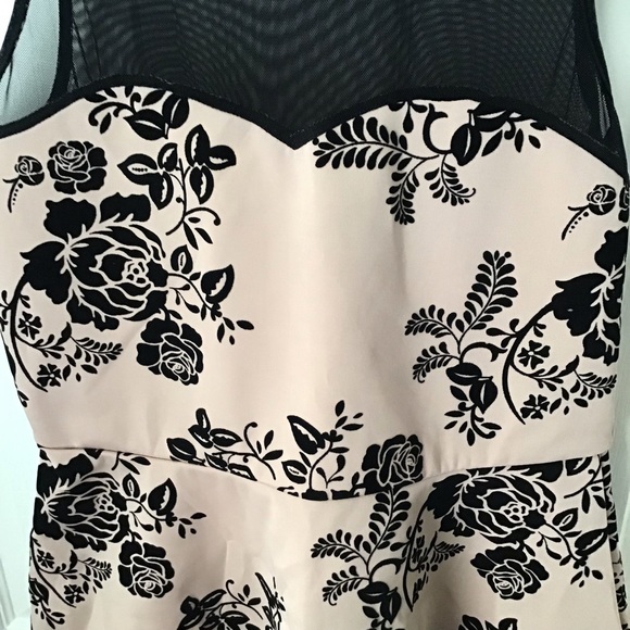 RUE21: midi length sleeveless tan black dress XL - Picture 3 of 10